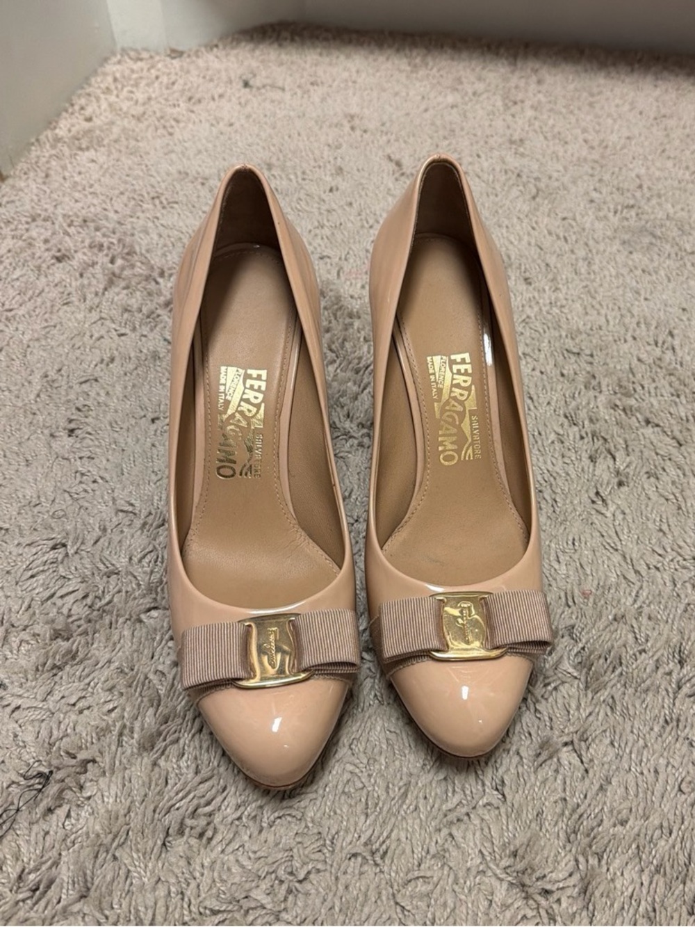 salvatore ferragamo heel with bow